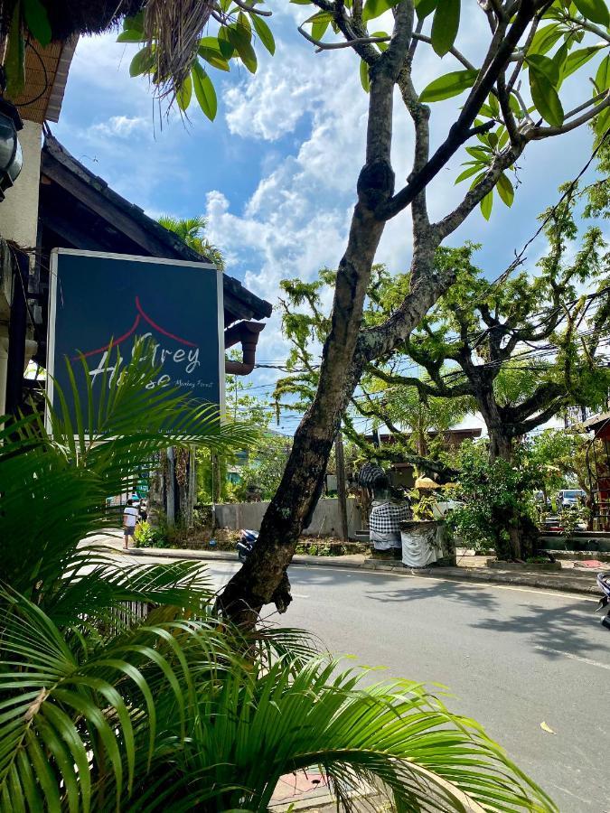 Grey House Monkey Forest อูบุด ภายนอก รูปภาพ